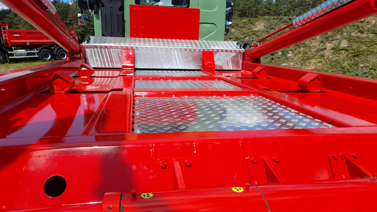 IVECO EUROCARGO ML 180E28/P - Absetzkipper: das Bild 5 IVECO EUROCARGO ML 180E28/P - Absetzkipper: das Bild 5