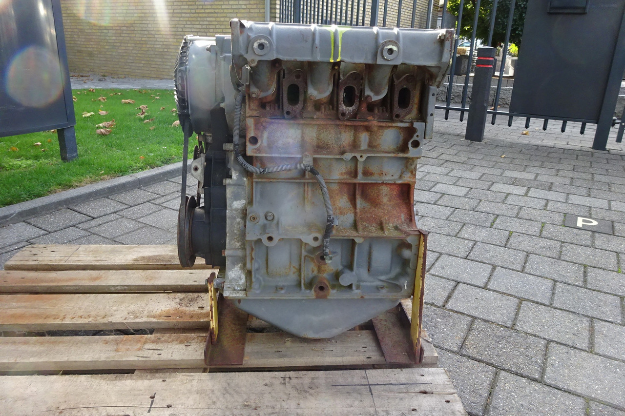 Deutz F 3L 1011F - Motor: das Bild 2 Deutz F 3L 1011F - Motor: das Bild 2