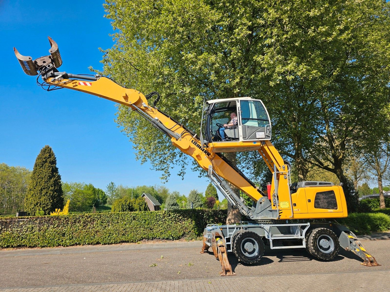 Liebherr LH 24M ( GK10 ) Mit Sortiergreifer - Mobilbagger: das Bild 5 Liebherr LH 24M ( GK10 ) Mit Sortiergreifer - Mobilbagger: das Bild 5