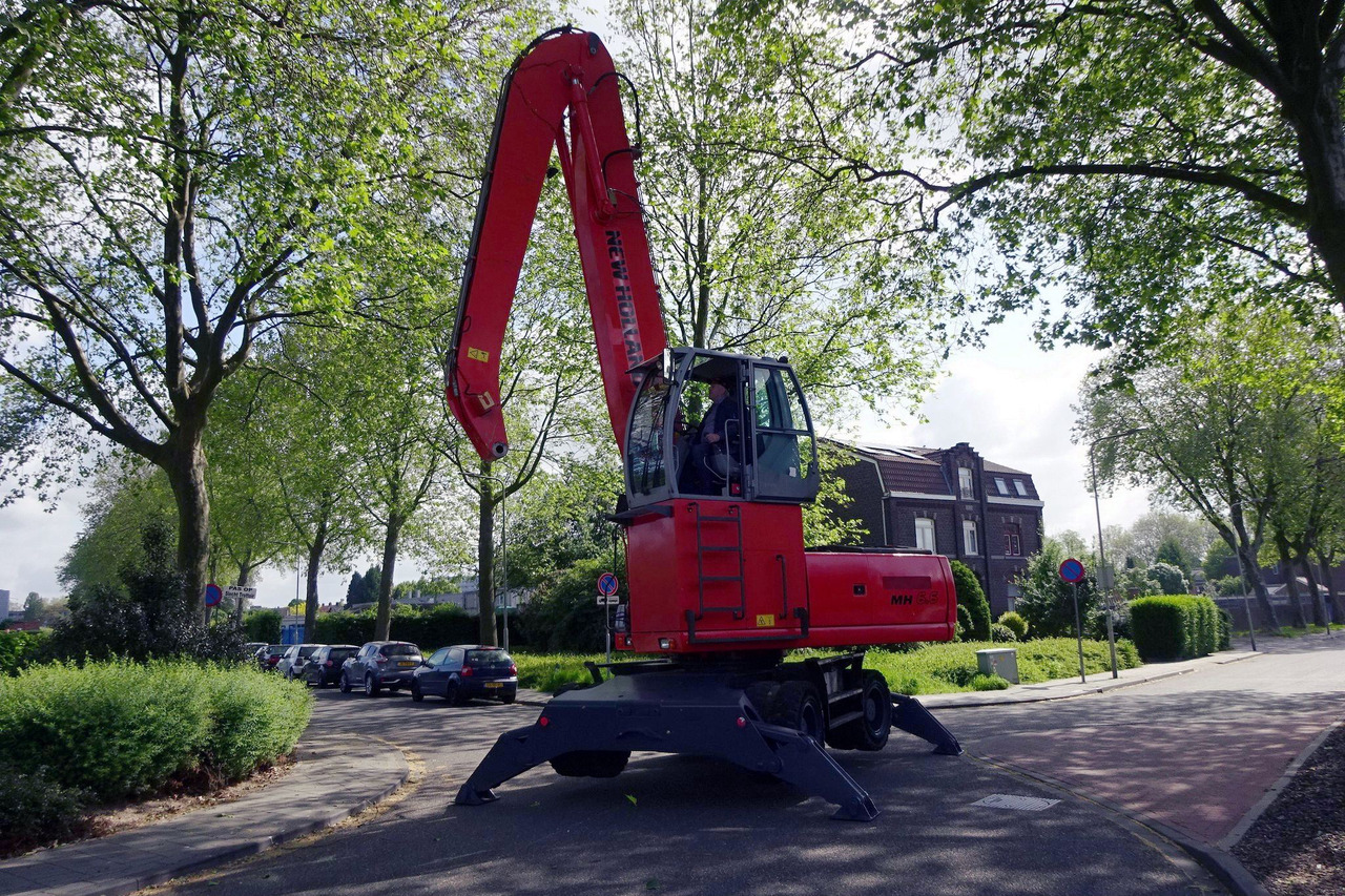 New Holland MH 6.6 Materialhandler With Magnet System - Umschlagbagger: das Bild 3 New Holland MH 6.6 Materialhandler With Magnet System - Umschlagbagger: das Bild 3