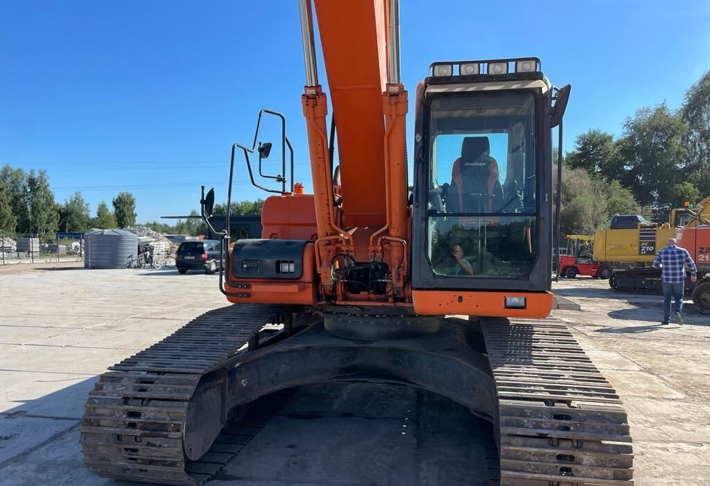 Doosan DX255LC-3 - Kettenbagger: das Bild 2 Doosan DX255LC-3 - Kettenbagger: das Bild 2
