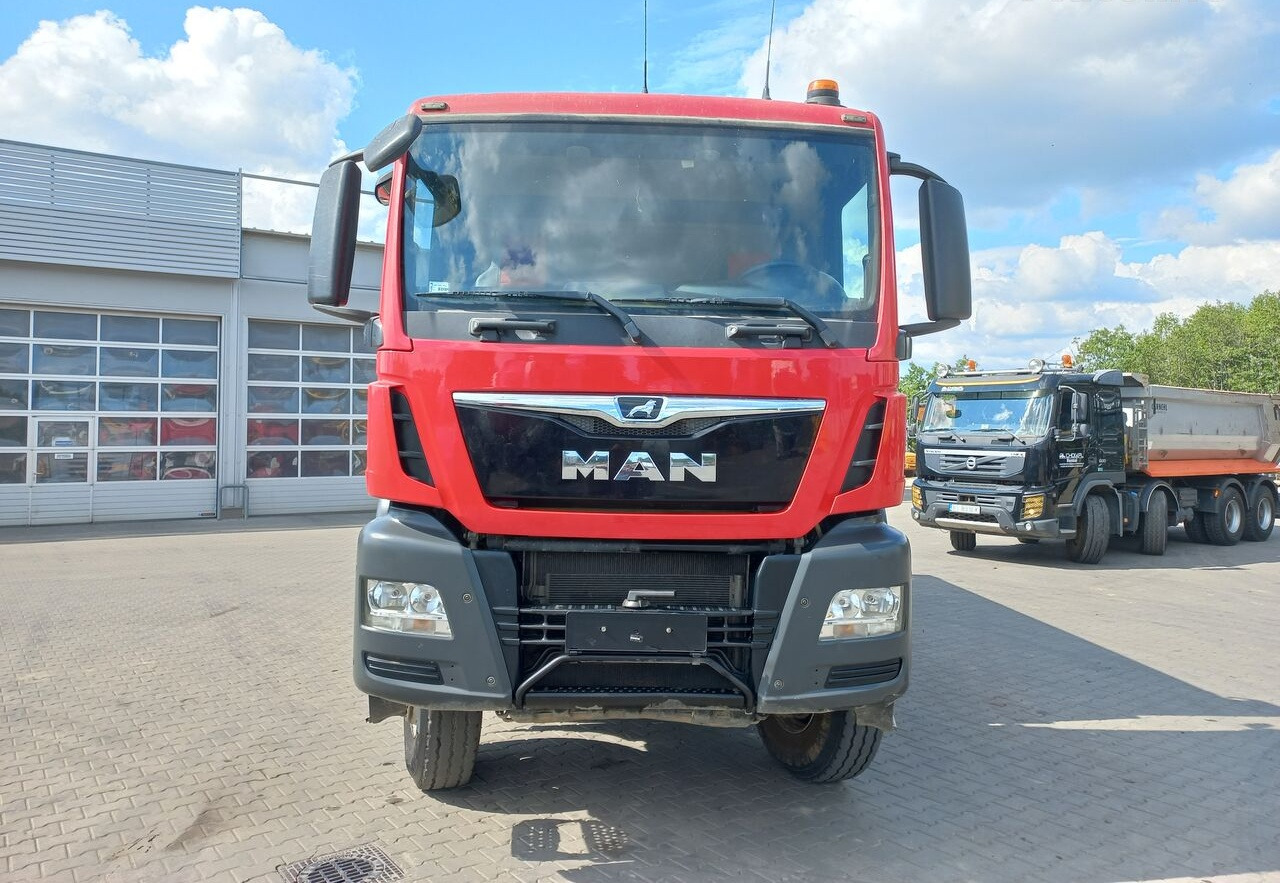 MAN TGS 41.460 - Kipper: das Bild 2 MAN TGS 41.460 - Kipper: das Bild 2