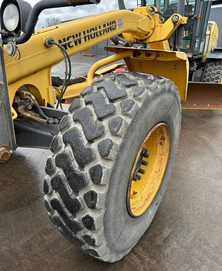 New Holland F156.6 - Grader: das Bild 5 New Holland F156.6 - Grader: das Bild 5