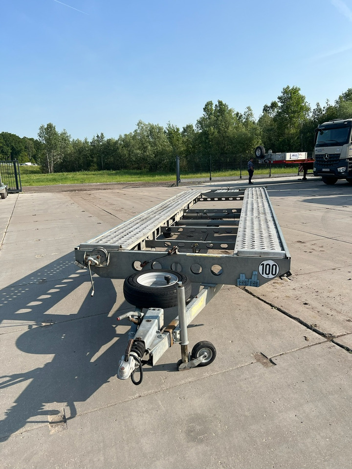 Autotransporter Anhänger przyczepa laweta WIOLA: das Bild 6 Autotransporter Anhänger przyczepa laweta WIOLA: das Bild 6