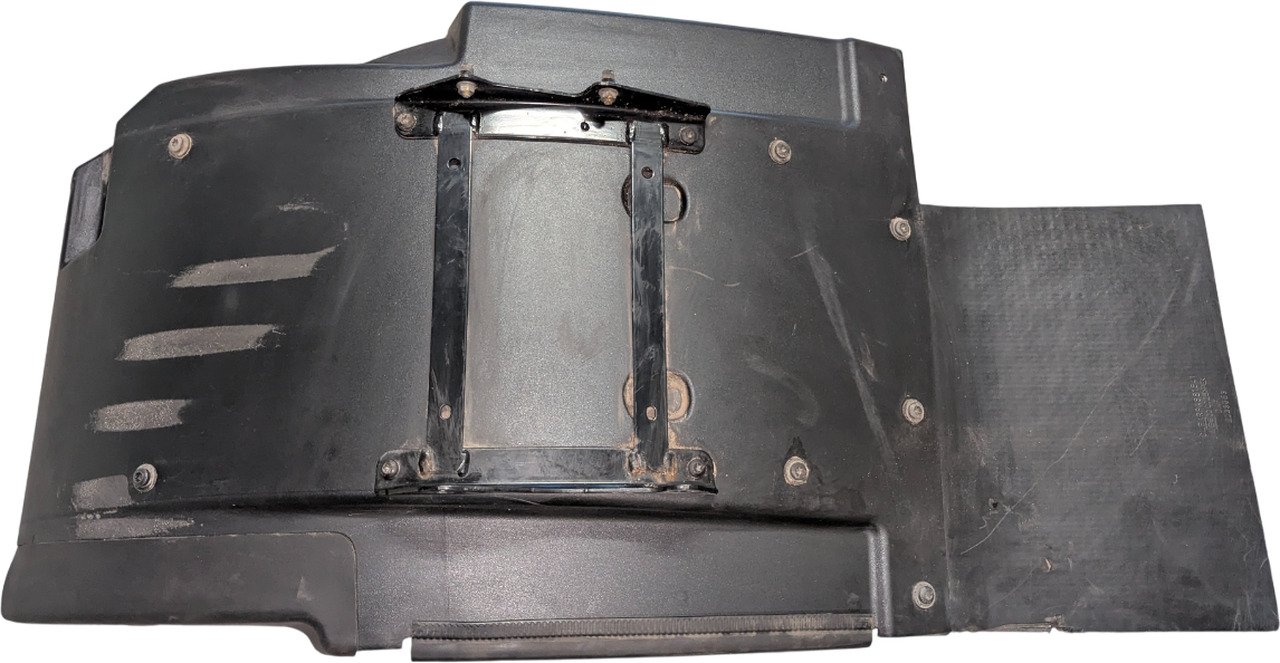 DAF XF 106 SPATBORD VOOR-LINKS GEBRUIKT 2042662U - Karosserie und Außen für LKW: das Bild 1 DAF XF 106 SPATBORD VOOR-LINKS GEBRUIKT 2042662U - Karosserie und Außen für LKW: das Bild 1