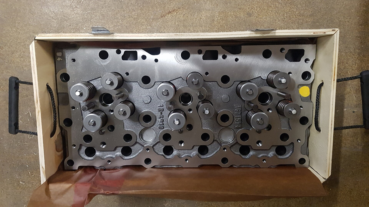 DAF XF95 EURO 3 ASSEMBLED CYLINDER HEAD FULL VALVE 1671514 - Zylinderkopf für LKW: das Bild 2 DAF XF95 EURO 3 ASSEMBLED CYLINDER HEAD FULL VALVE 1671514 - Zylinderkopf für LKW: das Bild 2