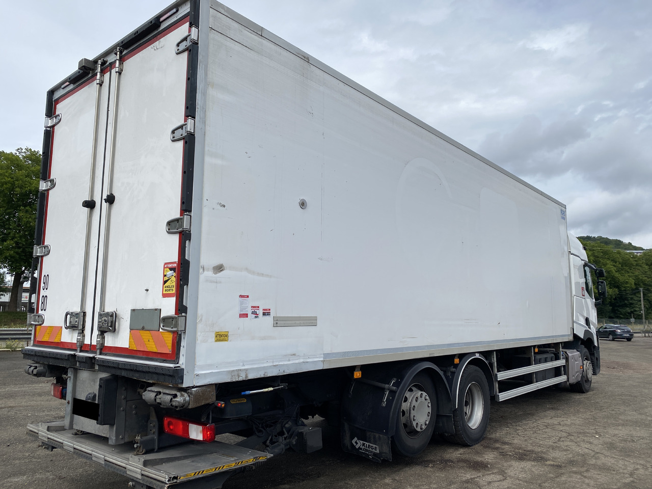 Kühlkoffer LKW Für die Beförderung von Lebensmittel RENAULT T: das Bild 6 Kühlkoffer LKW Für die Beförderung von Lebensmittel RENAULT T: das Bild 6