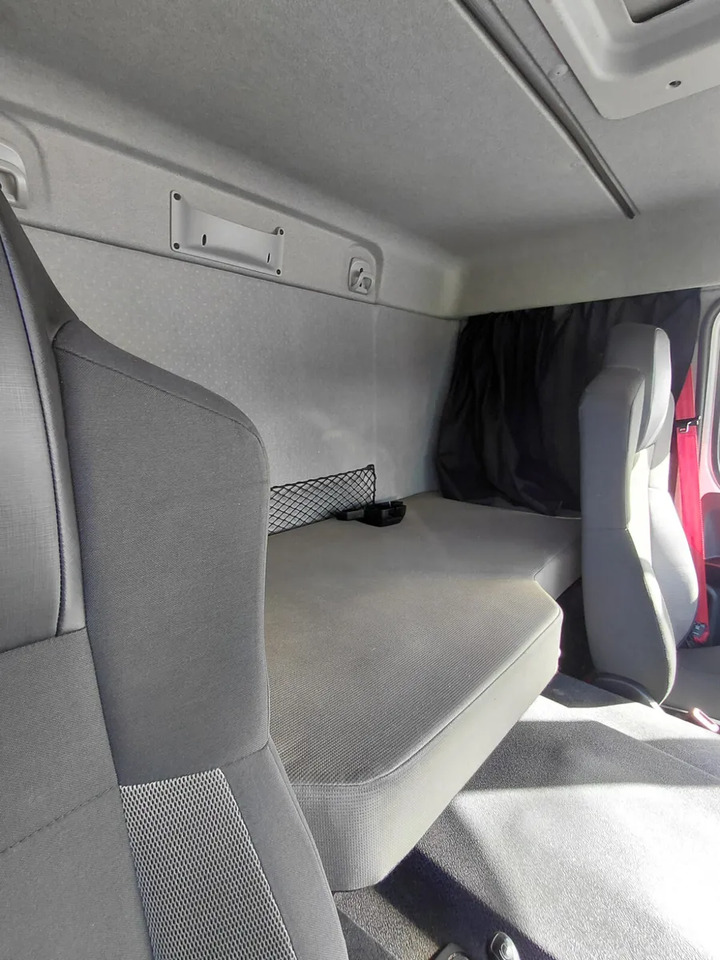 2019 Renault D 18T - Koffer LKW: das Bild 4 2019 Renault D 18T - Koffer LKW: das Bild 4