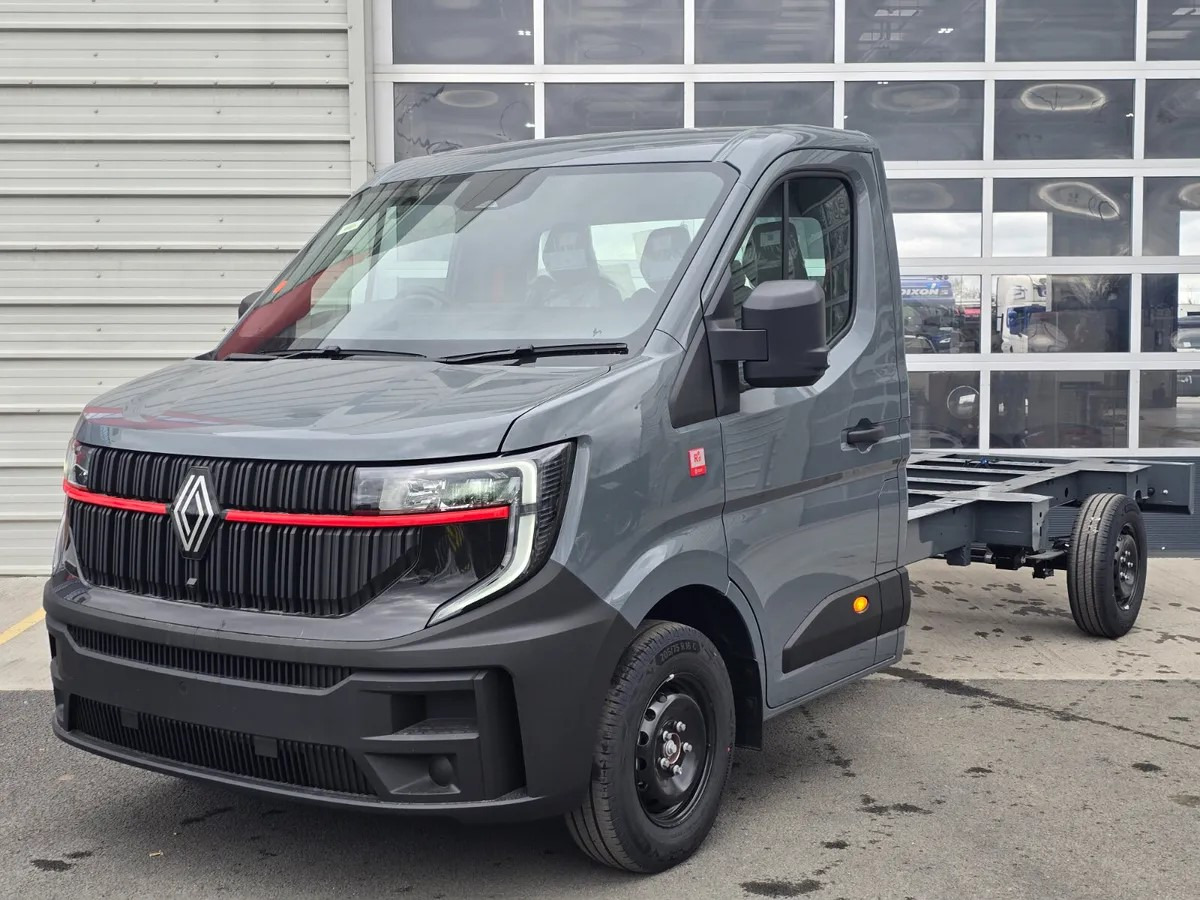 2025 Renault Master Chassis and Cab 170BHP - Fahrgestell LKW: das Bild 2 2025 Renault Master Chassis and Cab 170BHP - Fahrgestell LKW: das Bild 2