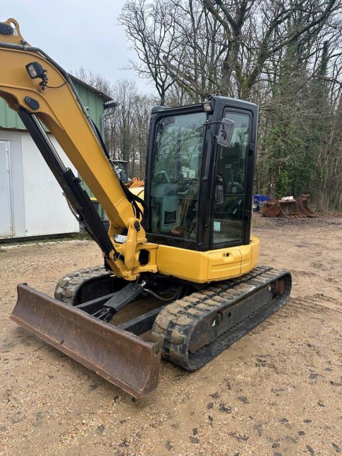 Caterpillar 305.5 E 2CR - Minibagger: das Bild 3 Caterpillar 305.5 E 2CR - Minibagger: das Bild 3