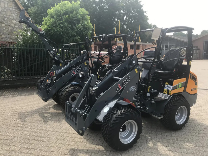 Giant Giant G1200 tele / G2300 HD / G2200 E - Hoflader: das Bild 1 Giant Giant G1200 tele / G2300 HD / G2200 E - Hoflader: das Bild 1