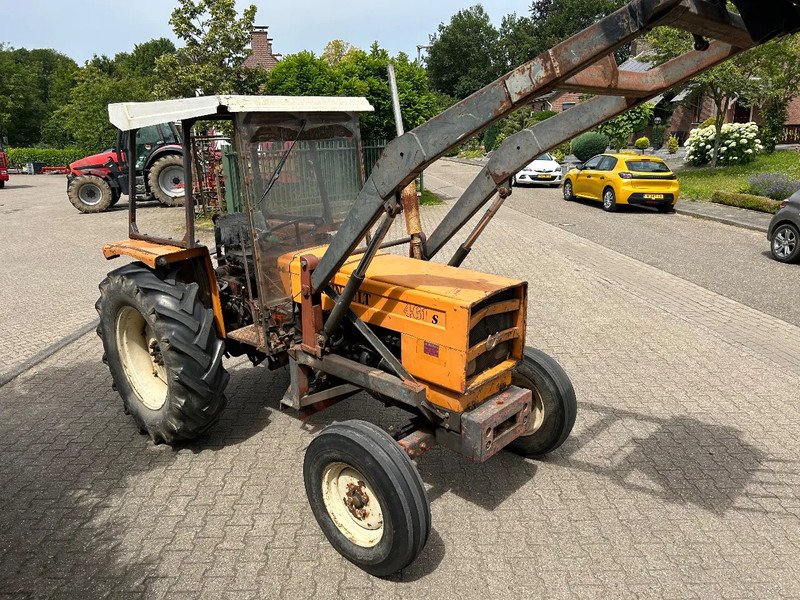 Renault 461S 461S - Traktor: das Bild 2 Renault 461S 461S - Traktor: das Bild 2