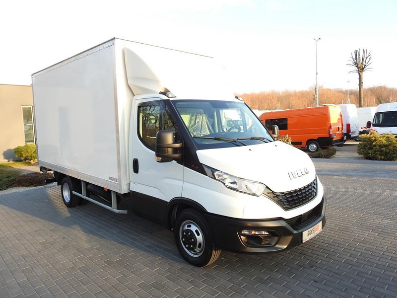 Iveco DAILY 35S16 KONTENER WINDA 8 PALET TEMPOMAT KLIMATYZACJA BLIŹNIA - Koffer Transporter: das Bild 4 Iveco DAILY 35S16 KONTENER WINDA 8 PALET TEMPOMAT KLIMATYZACJA BLIŹNIA - Koffer Transporter: das Bild 4