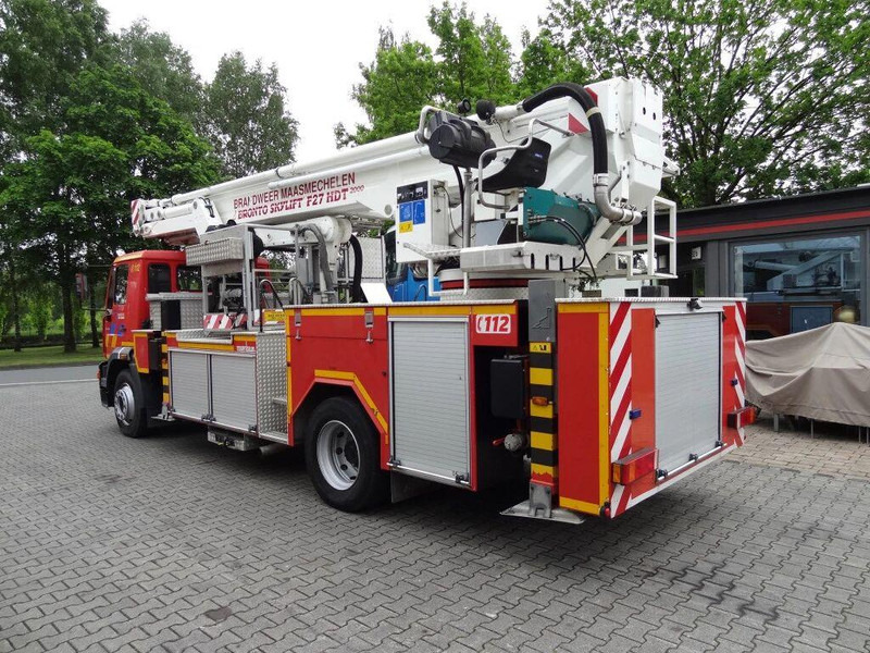 MAN 18.284 L2000 - Fire truck+ladder lift - Feuerwehrfahrzeug: das Bild 4 MAN 18.284 L2000 - Fire truck+ladder lift - Feuerwehrfahrzeug: das Bild 4