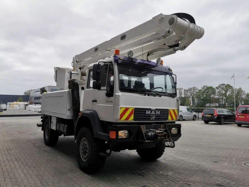 MAN MAN - 18.280 - Lifting basket 20,3 m - 4x4 - LKW mit Arbeitsbühne, Autokran: das Bild 1 MAN MAN - 18.280 - Lifting basket 20,3 m - 4x4 - LKW mit Arbeitsbühne, Autokran: das Bild 1