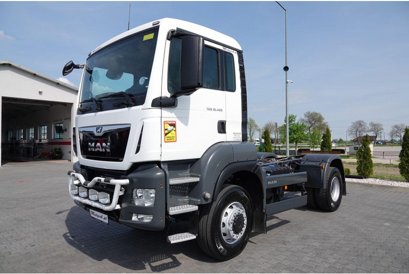 MAN TGS 18.420 / 4X4 / RAMA DŁ. 5,6 M / NAVI / DO ZABUDOWY / SPROWA - Fahrgestell LKW: das Bild 3 MAN TGS 18.420 / 4X4 / RAMA DŁ. 5,6 M / NAVI / DO ZABUDOWY / SPROWA - Fahrgestell LKW: das Bild 3