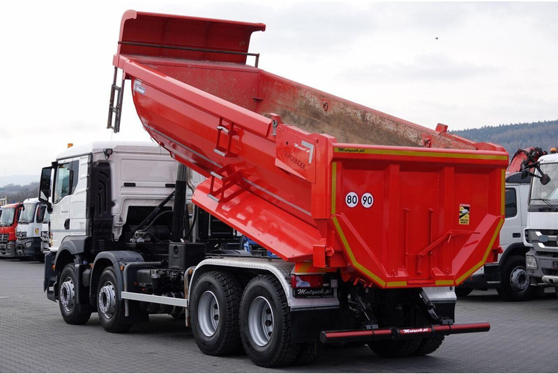 MAN TGS 35.430 / 8X4 / WYWROTKA TYLNOZSYPOWA / HYDROKLAPA / OPONY 10 - Kipper: das Bild 2 MAN TGS 35.430 / 8X4 / WYWROTKA TYLNOZSYPOWA / HYDROKLAPA / OPONY 10 - Kipper: das Bild 2