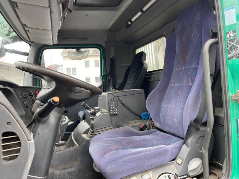 Mercedes-Benz 1833 Absetzkipper Bluetec 5 Klima 2 Hand Orig Km - Containerwagen/ Wechselfahrgestell LKW, Autokran: das Bild 5 Mercedes-Benz 1833 Absetzkipper Bluetec 5 Klima 2 Hand Orig Km - Containerwagen/ Wechselfahrgestell LKW, Autokran: das Bild 5