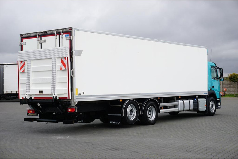 Volvo FM / 330 / E 6 / CHŁODNIA + WINDA / 23 PALETY / OŚ SKRĘTNA / DŁ - Kühlkoffer LKW: das Bild 5 Volvo FM / 330 / E 6 / CHŁODNIA + WINDA / 23 PALETY / OŚ SKRĘTNA / DŁ - Kühlkoffer LKW: das Bild 5