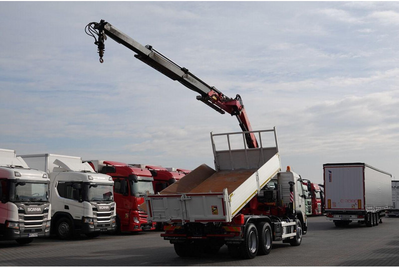 Volvo FMX 370 / 6X4 / WYWROTKA + HDS FASSI F165XP / MAX UDŹWIG 5200KG - Kipper: das Bild 4 Volvo FMX 370 / 6X4 / WYWROTKA + HDS FASSI F165XP / MAX UDŹWIG 5200KG - Kipper: das Bild 4