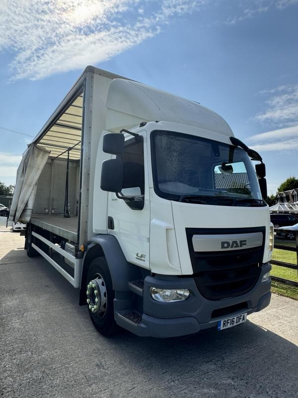 DAF FA CF 250 18 Ton Curtainsider - Plane LKW: das Bild 2 DAF FA CF 250 18 Ton Curtainsider - Plane LKW: das Bild 2
