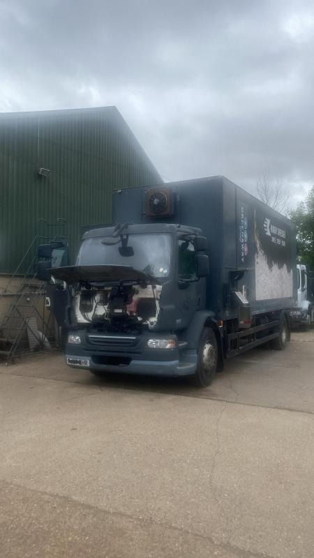DAF LF 55-220 18 Ton Boxvan Fitted paper and Fabric Shredding Machine - Koffer LKW, Kommunal-/ Sonderfahrzeug: das Bild 4 DAF LF 55-220 18 Ton Boxvan Fitted paper and Fabric Shredding Machine - Koffer LKW, Kommunal-/ Sonderfahrzeug: das Bild 4