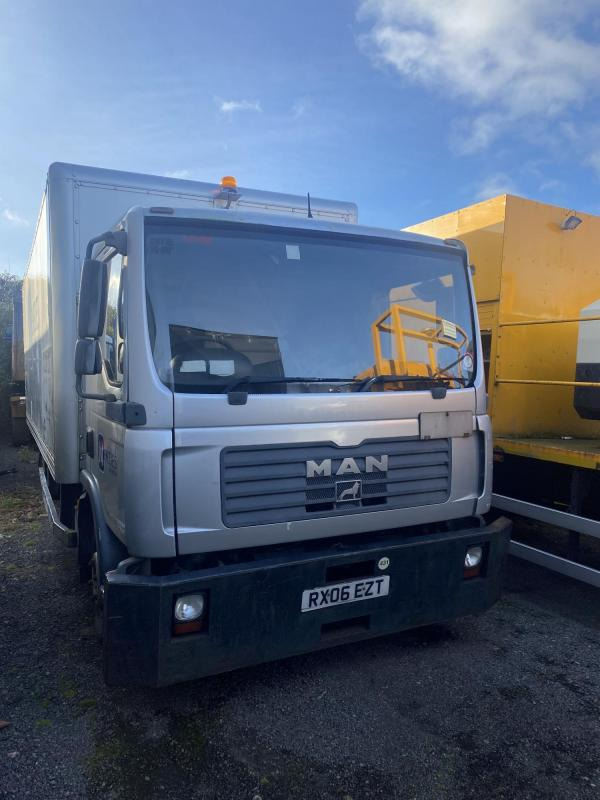 MAN 12 Ton Boxvan - Koffer LKW: das Bild 1 MAN 12 Ton Boxvan - Koffer LKW: das Bild 1