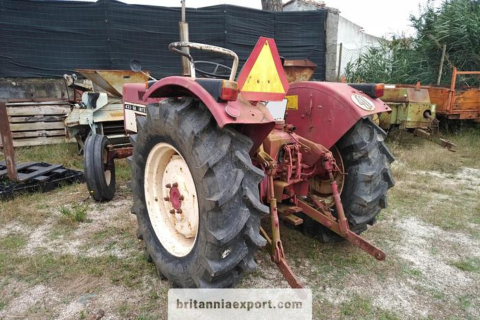 International 433 SA 4X2 | 2.5 diesel | brand new tyres | - Traktor: das Bild 5 International 433 SA 4X2 | 2.5 diesel | brand new tyres | - Traktor: das Bild 5