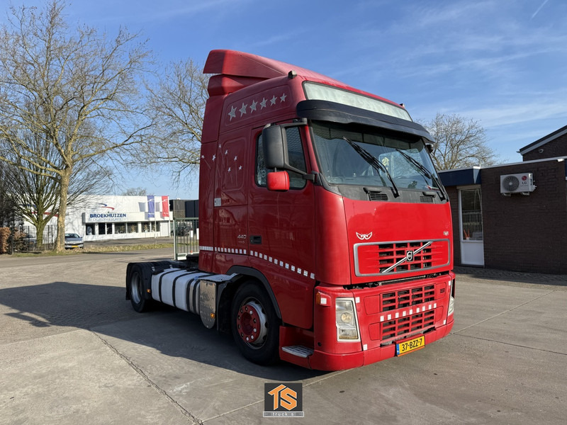 Volvo FH MEGA - 440 - AUTOMATIC - EURO 5 - Sattelzugmaschine: das Bild 2 Volvo FH MEGA - 440 - AUTOMATIC - EURO 5 - Sattelzugmaschine: das Bild 2