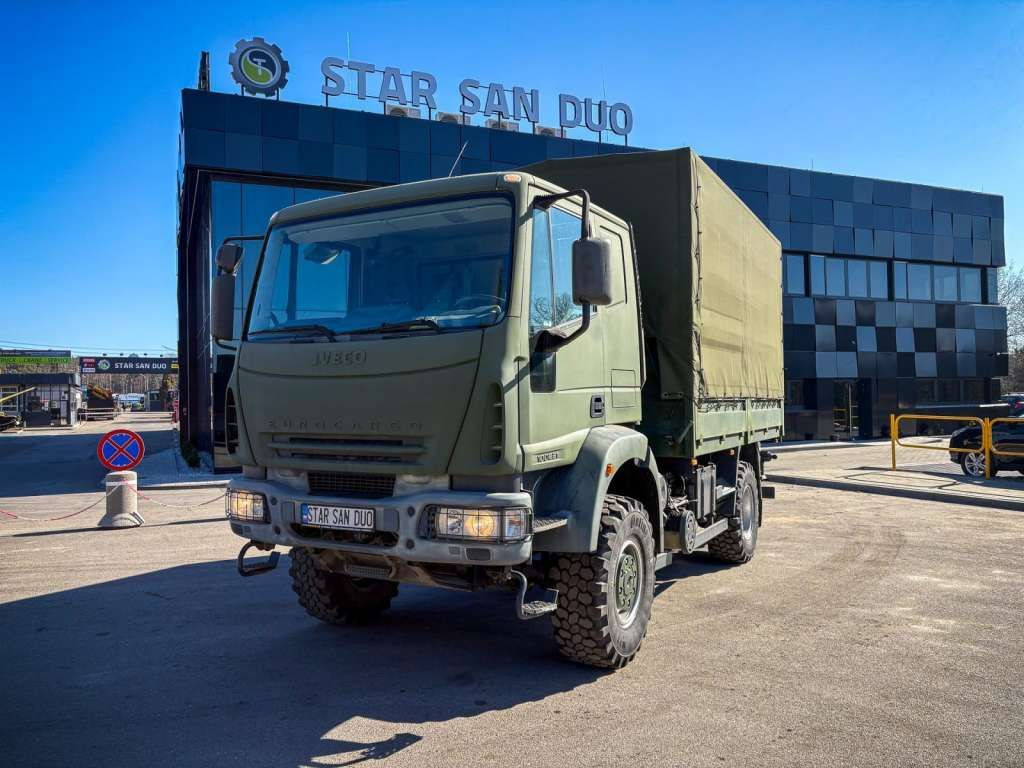 Iveco EUROCARGO 4x4 Offroad Camper Winde - Plane LKW: das Bild 1 Iveco EUROCARGO 4x4 Offroad Camper Winde - Plane LKW: das Bild 1