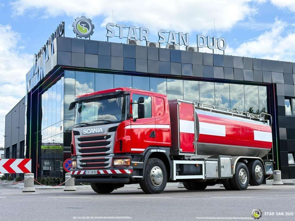 LKW Scania  D 320 FIRE BRIGADE Tank 12,000 Litres: das Bild 23