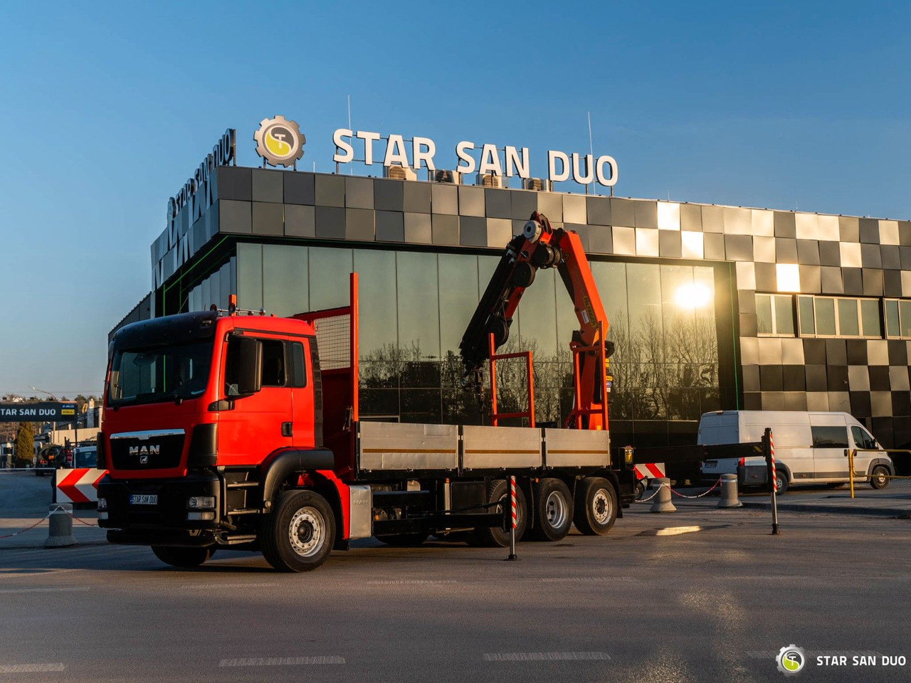 Autokran, Pritsche LKW MAN TGS 35.400 8x4 Palfinger PK 34002 Winch KRAN MAN TGS 35.400 8x4 Palfinger PK 34002 Winch KRAN: das Bild 8 Autokran, Pritsche LKW MAN TGS 35.400 8x4 Palfinger PK 34002 Winch KRAN MAN TGS 35.400 8x4 Palfinger PK 34002 Winch KRAN: das Bild 8