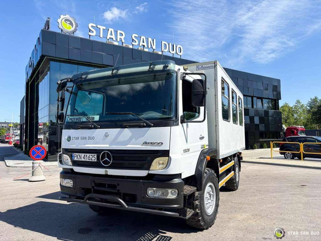 Mercedes-Benz ATEGO 1326 4x4 Double Cab Camper BUS - Fahrgestell LKW: das Bild 2 Mercedes-Benz ATEGO 1326 4x4 Double Cab Camper BUS - Fahrgestell LKW: das Bild 2