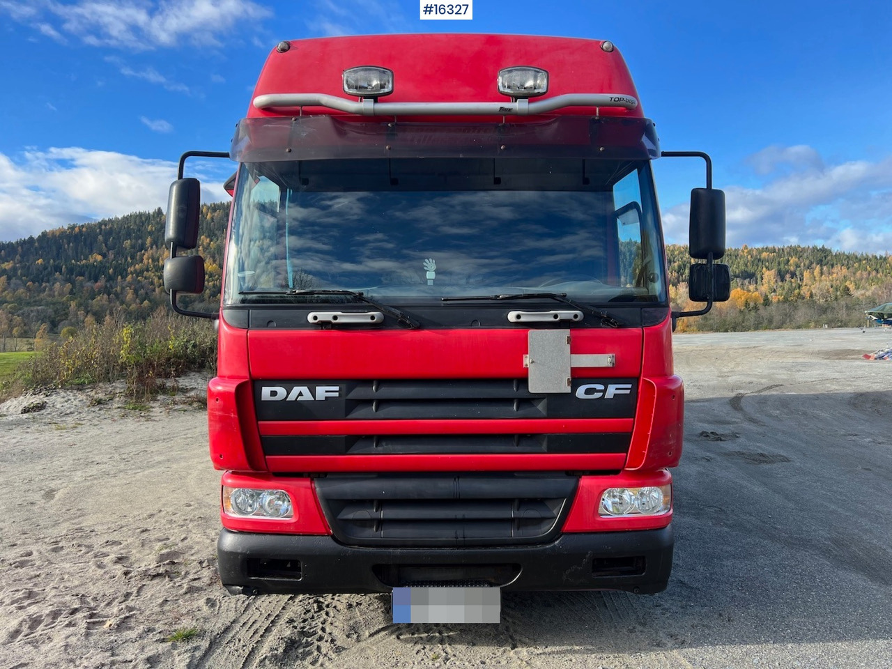 DAF CF75.360 - Koffer LKW: das Bild 2 DAF CF75.360 - Koffer LKW: das Bild 2