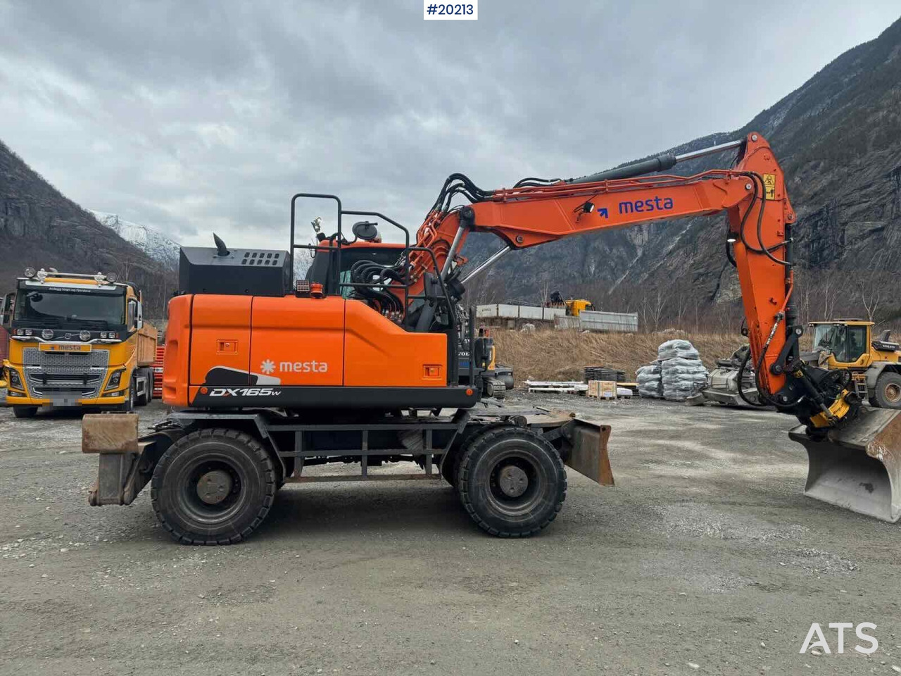 Doosan DX165W-5 hjulmaskin m/ K80 hengerfeste med elektrisk og hydraulisk opplegg, knekkbom ,Engcon ec219 rototilt, Gjerstad pusseskuffe. SE VIDEO - Radlader: das Bild 4 Doosan DX165W-5 hjulmaskin m/ K80 hengerfeste med elektrisk og hydraulisk opplegg, knekkbom ,Engcon ec219 rototilt, Gjerstad pusseskuffe. SE VIDEO - Radlader: das Bild 4