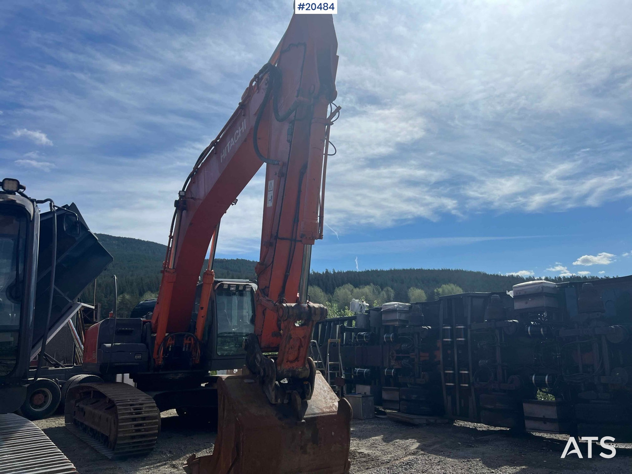 Hitachi ZX350LC-3 - Bagger: das Bild 4 Hitachi ZX350LC-3 - Bagger: das Bild 4