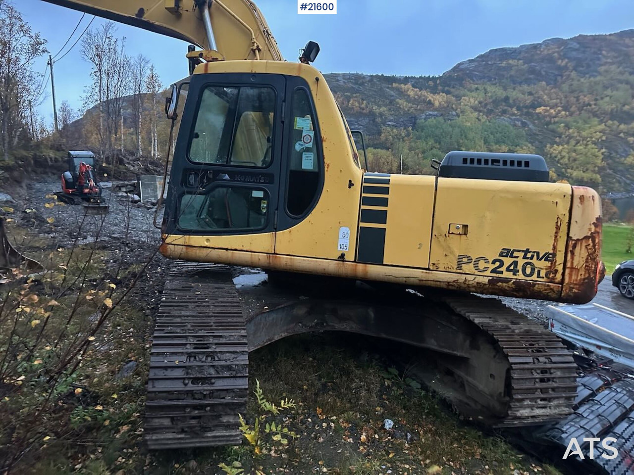 Komatsu PC240LC gravemaskin - Kettenbagger: das Bild 5 Komatsu PC240LC gravemaskin - Kettenbagger: das Bild 5