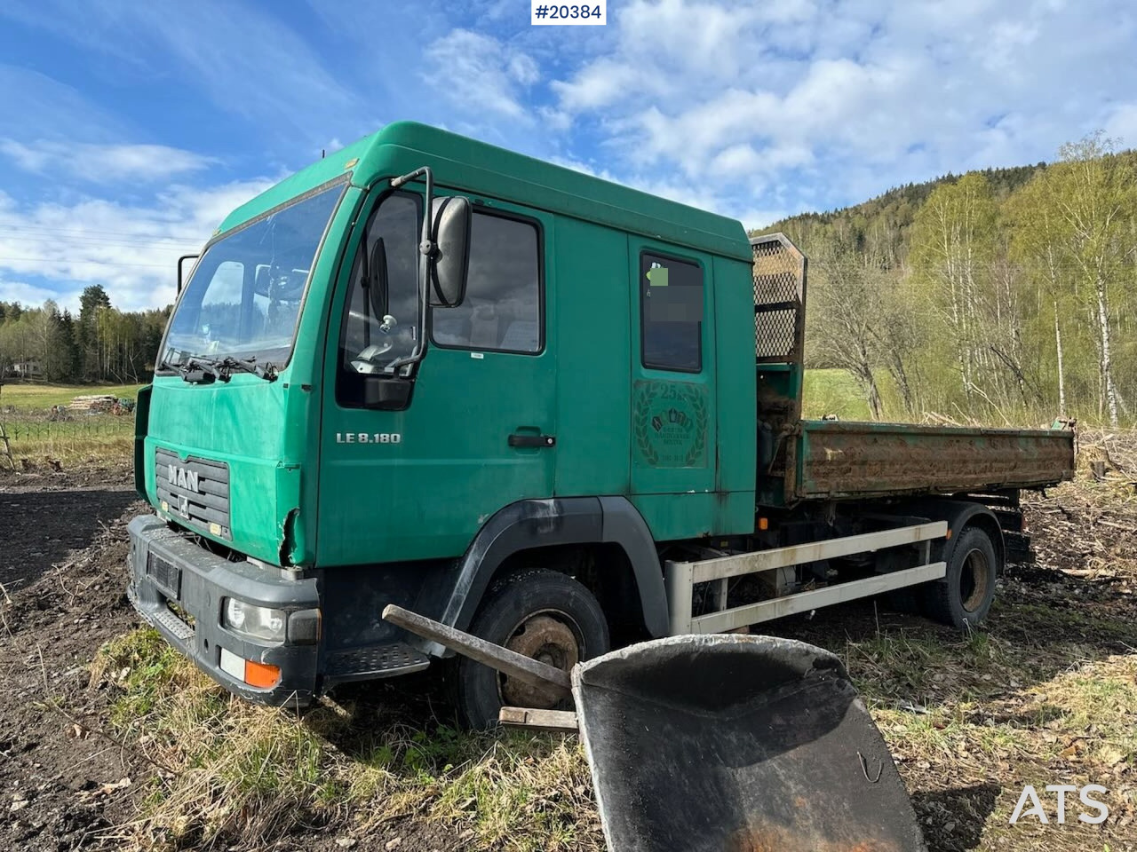 MAN LE8.180 - Pritsche LKW: das Bild 1 MAN LE8.180 - Pritsche LKW: das Bild 1