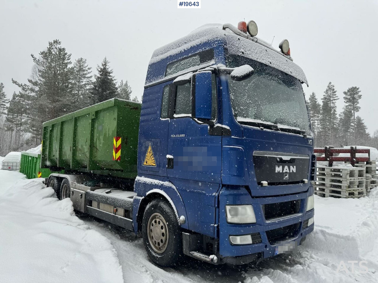 MAN TGX 33.680 - Abrollkipper: das Bild 2 MAN TGX 33.680 - Abrollkipper: das Bild 2