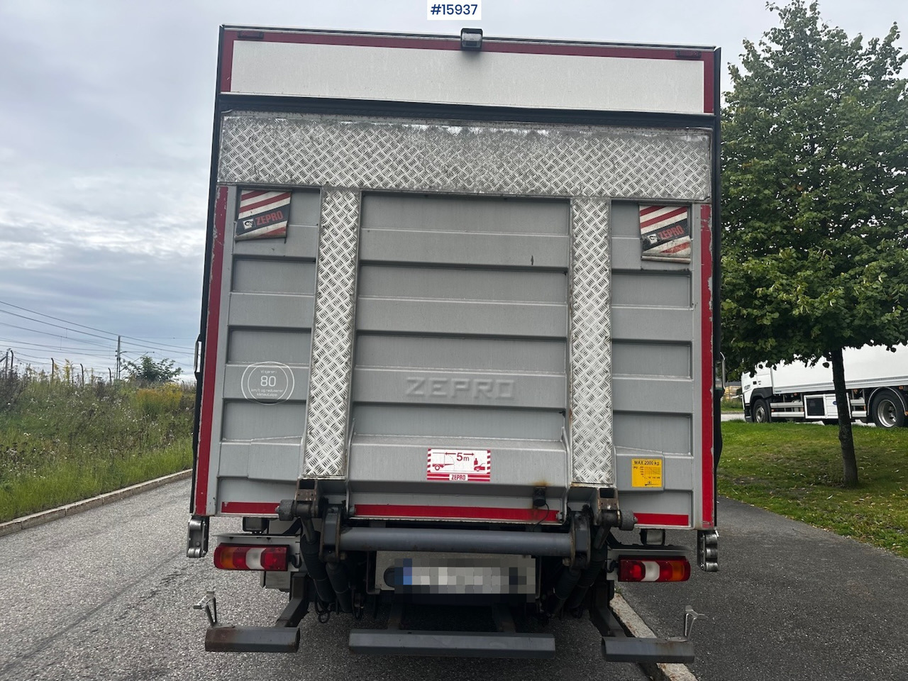 Mercedes Atego - Koffer LKW: das Bild 4 Mercedes Atego - Koffer LKW: das Bild 4