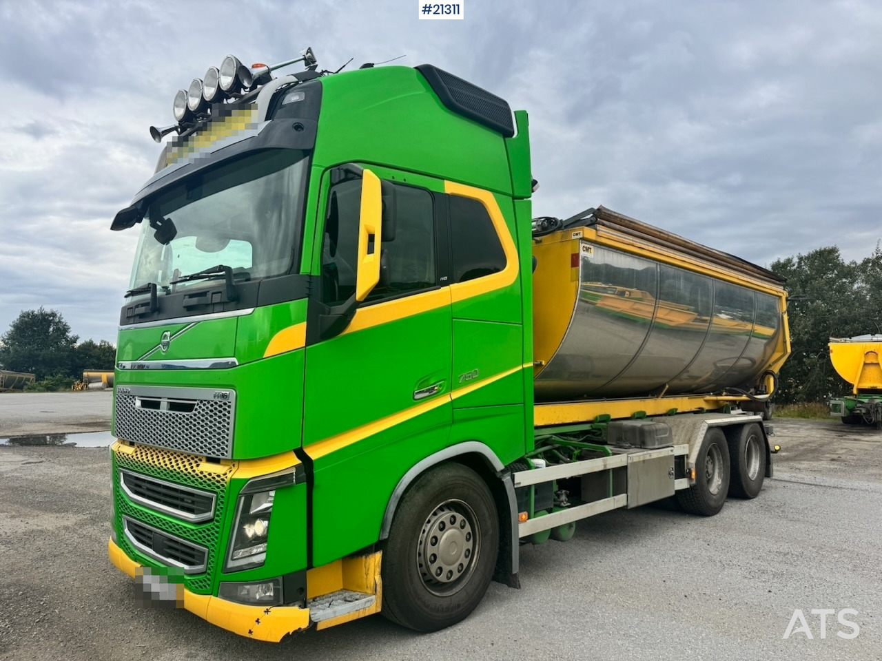 Volvo FH16 750 - Abrollkipper: das Bild 2 Volvo FH16 750 - Abrollkipper: das Bild 2