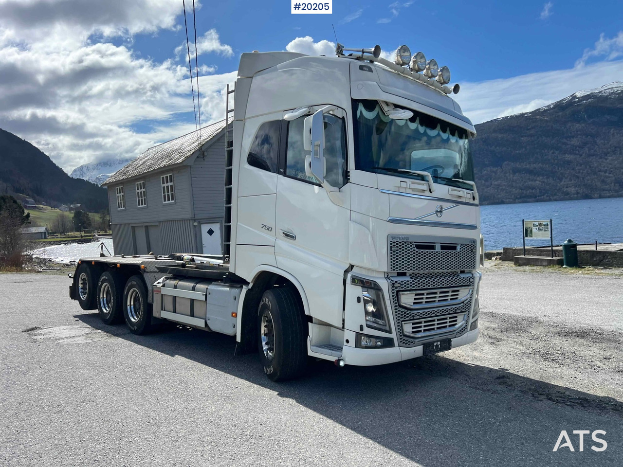 Volvo FH16 750 - Abrollkipper: das Bild 3 Volvo FH16 750 - Abrollkipper: das Bild 3