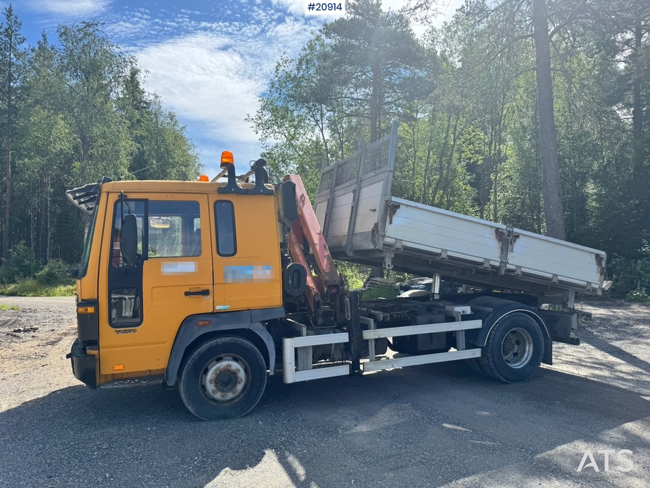 Volvo FL6 - Kipper, Autokran: das Bild 2 Volvo FL6 - Kipper, Autokran: das Bild 2