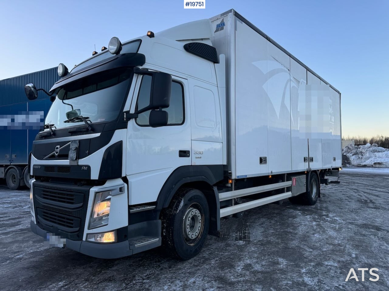 Volvo FM330 - Koffer LKW: das Bild 1 Volvo FM330 - Koffer LKW: das Bild 1