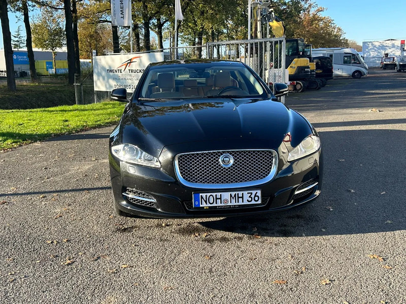 Jaguar XJ 3.0 V6D 275 PK /AUTOM / PANO DAK / VOL LEDER / MERIDAN / EXPORT PRICE - Limousine: das Bild 4 Jaguar XJ 3.0 V6D 275 PK /AUTOM / PANO DAK / VOL LEDER / MERIDAN / EXPORT PRICE - Limousine: das Bild 4