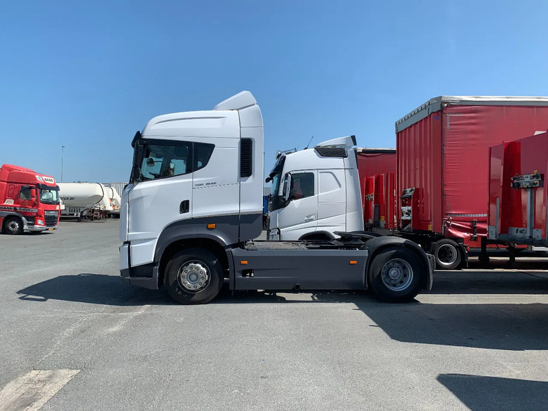 BMC Tughra 1846 Elegance 460PK Euro 6 powered by Iveco - Sattelzugmaschine: das Bild 3 BMC Tughra 1846 Elegance 460PK Euro 6 powered by Iveco - Sattelzugmaschine: das Bild 3