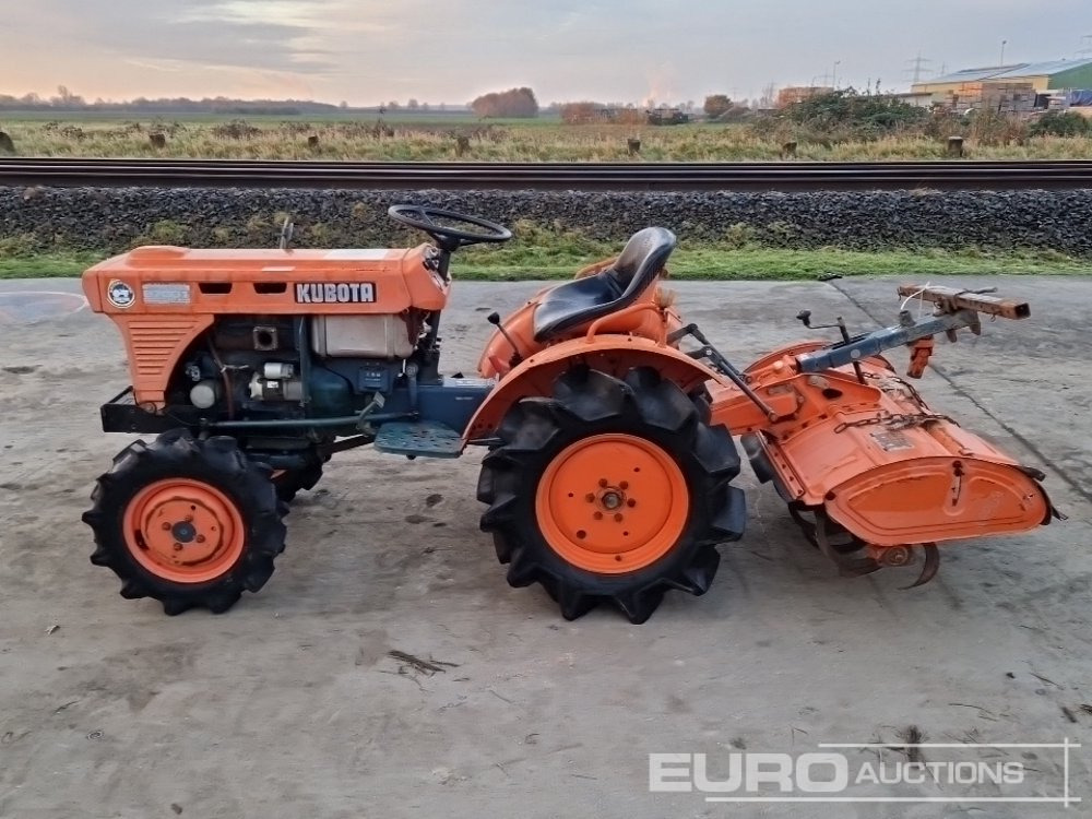 Kubota B7001 - Kleintraktor: das Bild 2 Kubota B7001 - Kleintraktor: das Bild 2