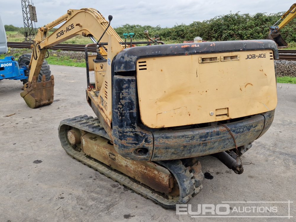 Takeuchi TB025 - Minibagger: das Bild 3 Takeuchi TB025 - Minibagger: das Bild 3