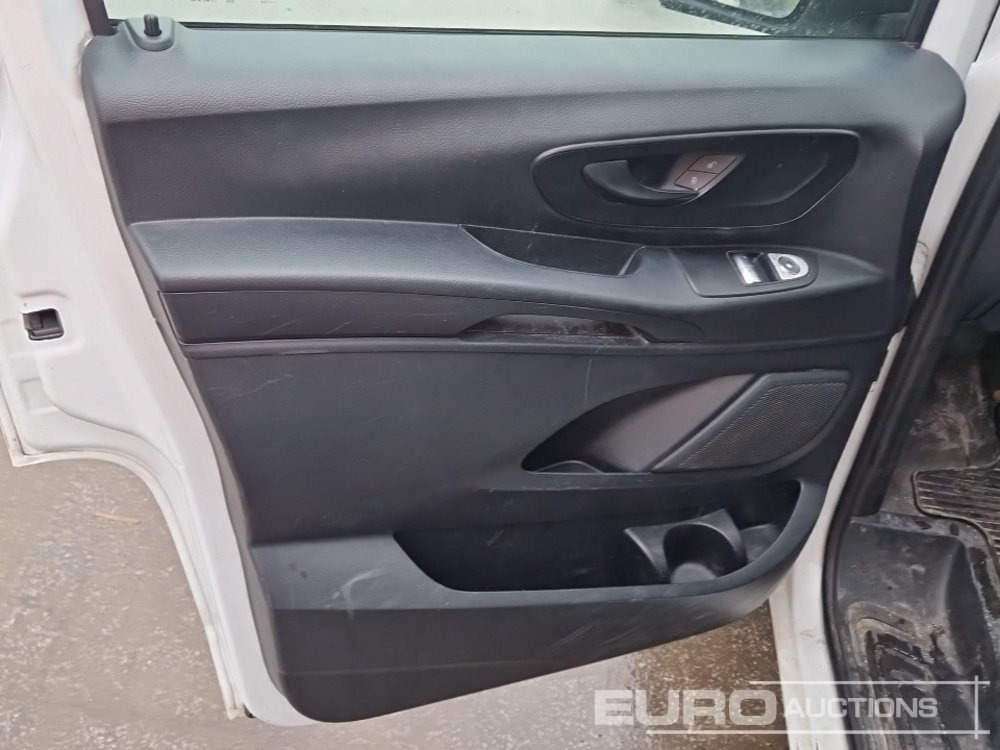 Transporter 2020 Mercedes Benz VITO 111CDI: das Bild 25