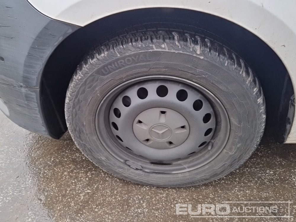 Transporter 2020 Mercedes Benz VITO 111CDI: das Bild 10